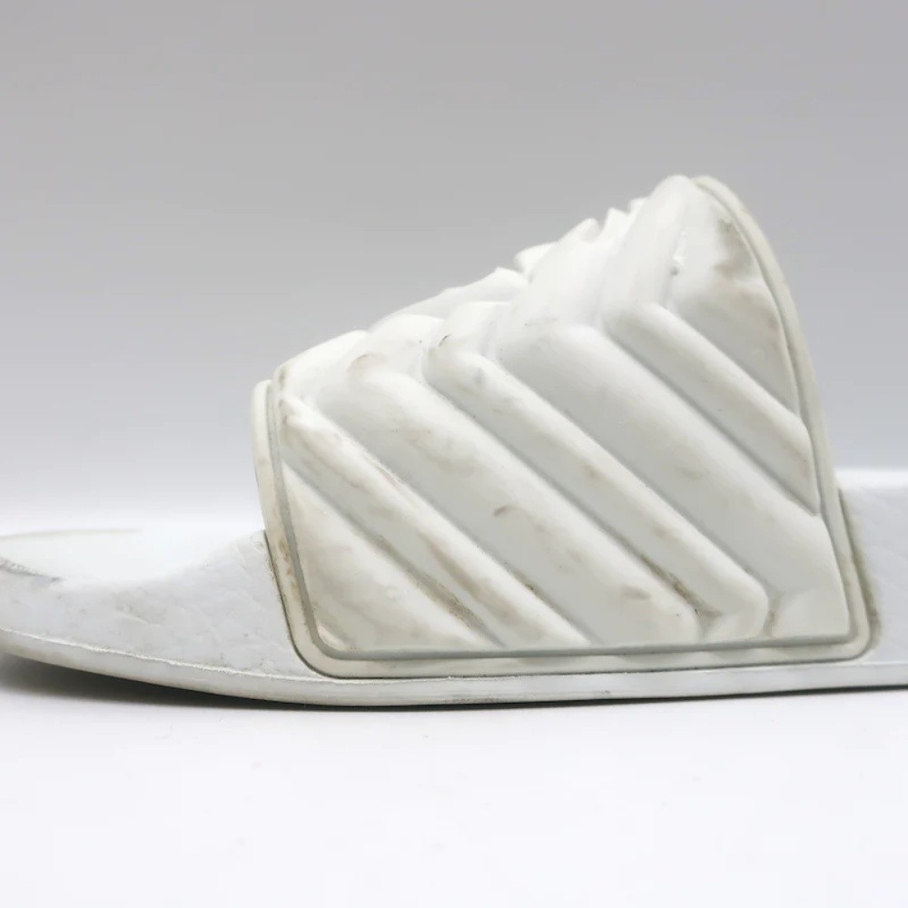 Gucci GG Matelasse Rubber Slide Sandals White Size 36 - Picture 8 of 10